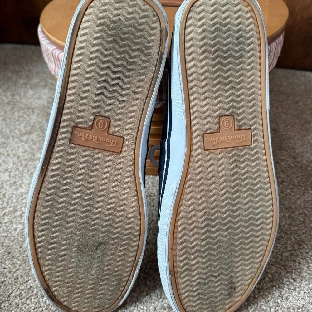 Thom McAn Navy Blue Burnham Canvas Boat Shoes Size 9M